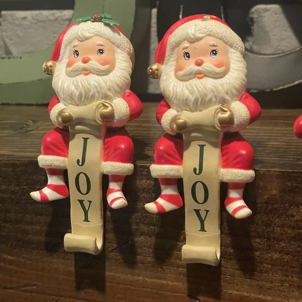 VINTAGE‎ MIXED CHRISTMAS ORNAMENTS LOT OF 11 DECOR Hong Kong Wind Chime Hooks +